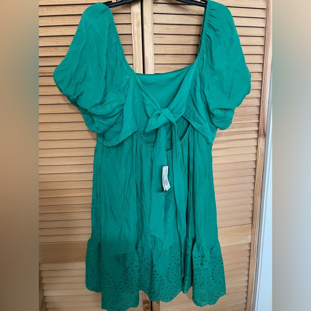 Plus size Green Square Neck Dress with tie in back size 2x - Picture 7 of 11